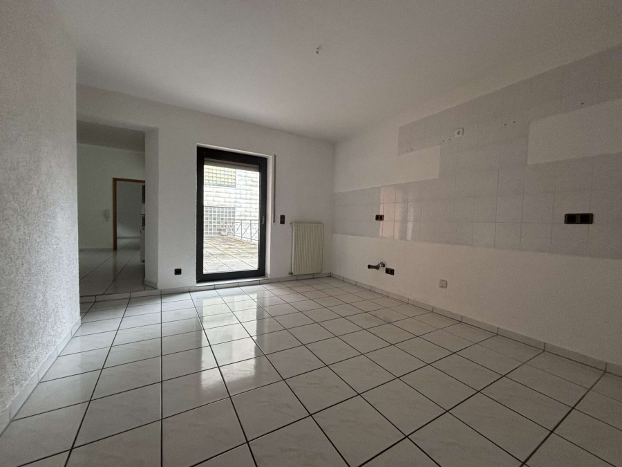 Gemütliche, helle Wohnung mit großer Terrasse, 66954 Pirmasens, Erdgeschosswohnung