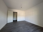 Schlafzimmer - Renovierte 2 ZKB Wohnung sucht neuen Mieter!