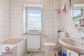 Badezimmer EG - Gemütliches Zuhause mit Raum zur persönlichen Entfaltung