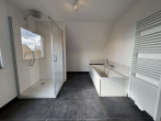 Badezimmer - hochwertig saniertes Haus mit viel Platz für die Familie