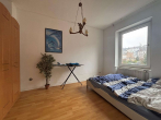 Schlafzimmer - Helle 4-Zimmer-Wohnung mit Balkon in zentraler Lage