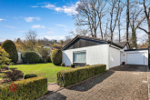 Hausansicht - Wohnen im Grünen: Gepflegter Bungalow in Bestlage mit traumhaftem Garten