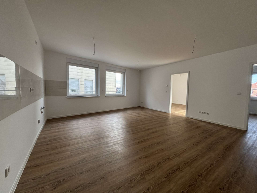 Stilvolle 2,5-Zimmer-Wohnung nach Sanierung in zentraler Lage, 66953 Pirmasens, Etagenwohnung