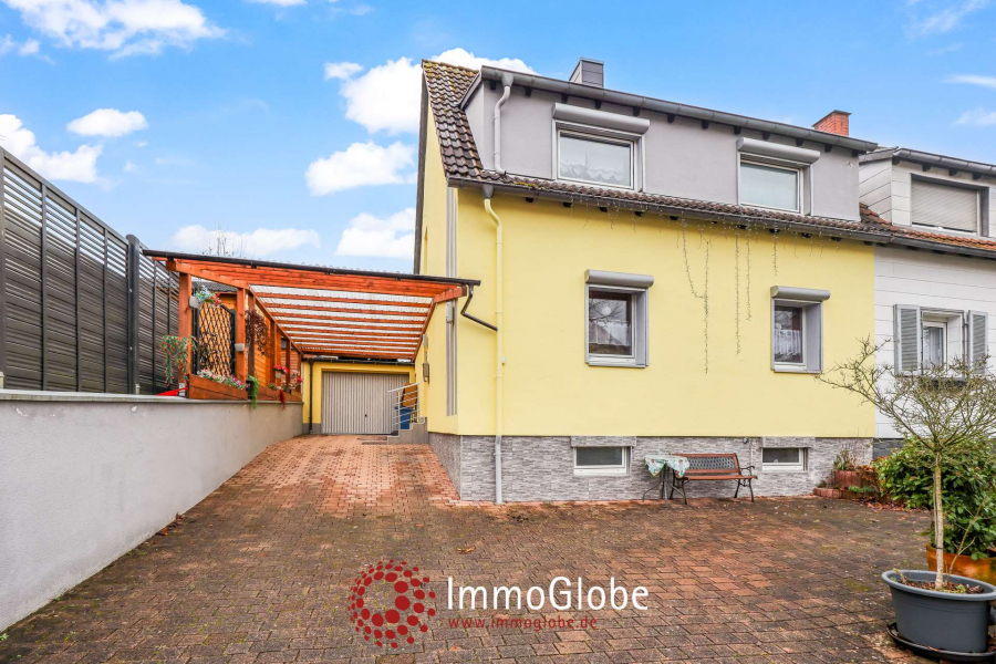 Kernsaniertes Einfamilienhaus mit durchdachter Raumaufteilung, 66955 Pirmasens, Doppelhaushälfte