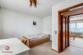Schlafzimmer - Wohnen auf einer Ebene – großzügiger Bungalow mit ertragsstarker PV-Anlage