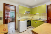 Küche - Wohnen auf einer Ebene – großzügiger Bungalow mit ertragsstarker PV-Anlage