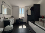 Badezimmer - Sehr schöne und helle 2 ZKB Wohnung mit Einbauküche