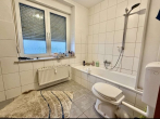 Badezimmer - Großzügige 4-Zimmer-Wohnung in guter Lage von Gersbach
