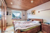 Schlafzimmer - Attraktive Eigentumswohnung mit Balkon und eigenem Stellplatz in ruhiger Wohnlage – Winzeln