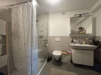 Badezimmer - Attraktive Wohnung mit großzügigem Wohnbereich und moderner Ausstattung
