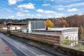 Hausansicht - Wohnen am Pfälzerwald – gepflegter Bungalow in ruhiger Sackgassenlage