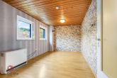 Schlafzimmer - Wohnen am Pfälzerwald – gepflegter Bungalow in ruhiger Sackgassenlage