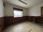 Rohbau Zimmer - Flexible Gewerbeeinheit mit großer Fensterfront – ideal für Büro, Studio oder Praxis